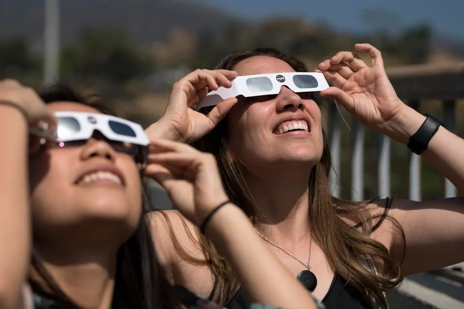 Where to Get Solar Eclipse Glasses: Spotting Fakes and Copies